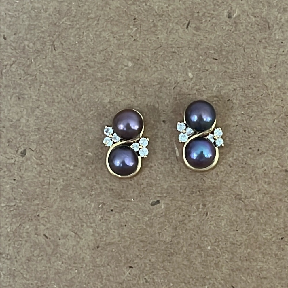 Gold plated, purple, pearl earrings